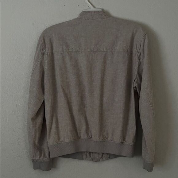 Like New! Banana Republic Linen-Blend Bomber Jacket in Sand in Size M - Picture 6 of 15